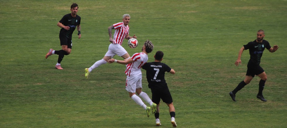 1922 AKŞEHİRSPOR FİNALE YÜKSELDİ: MANAVGAT ENGELİNİ 2 GOLLE AŞTI