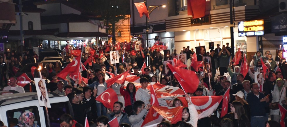 AKŞEHİR ADD ve MOTOSİKLETÇİLER DERNEĞİ’NDEN 19 MAYIS’A YAKIŞIR GECE