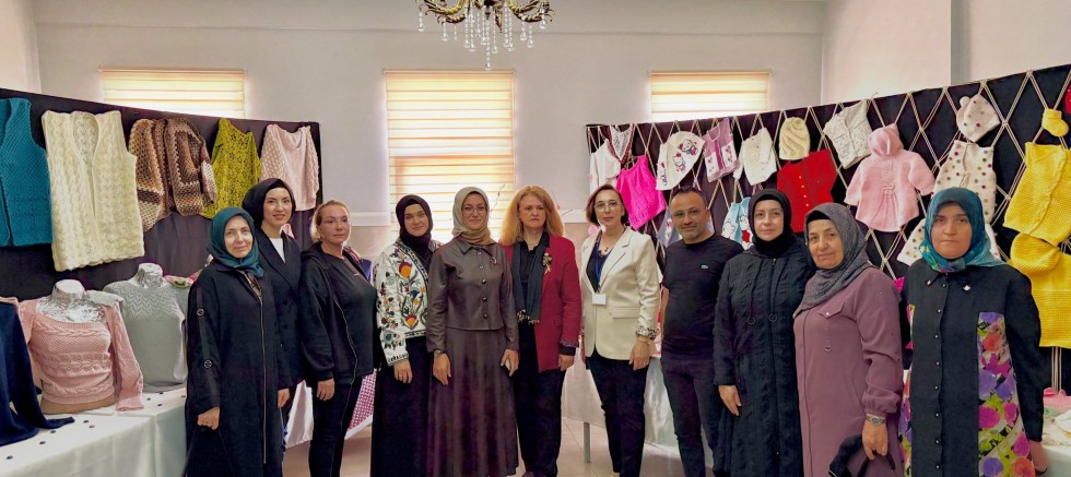 AKŞEHİR ASEM YIL SONU SERGİSİ BÜYÜK BEĞENİ TOPLADI