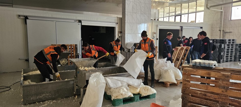 AKŞEHİR’DE GIDA ÜRETİMİ YAPILAN İŞ YERİNE OPERASYON 