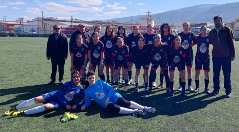 AKŞEHİR GENÇLERBİRLİĞİ U17 KIZLAR SON MAÇTA GALİBİYETİ KAÇIRDI