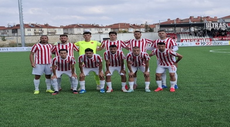 AKŞEHİRSPOR KENDİ EVİNDE 3 GOLLE KAZANDI 