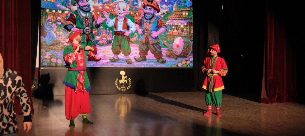 GELENEKSEL RAMAZAN NEŞESİ: HACİVAT, KARAGÖZ, KELOĞLAN SAHNE ALDI