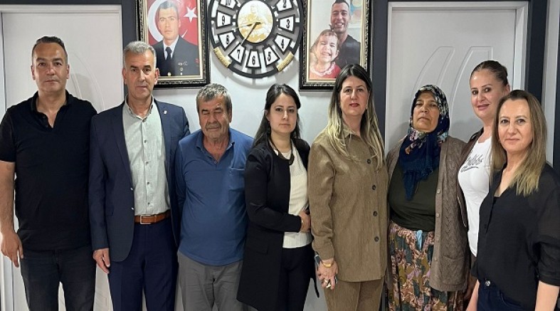 GÜLÜMSEYEN ÇOCUKLAR DERNEĞİ’NDEN ŞEHİT ANNELERİNE ANNELER GÜNÜ ZİYARETİ