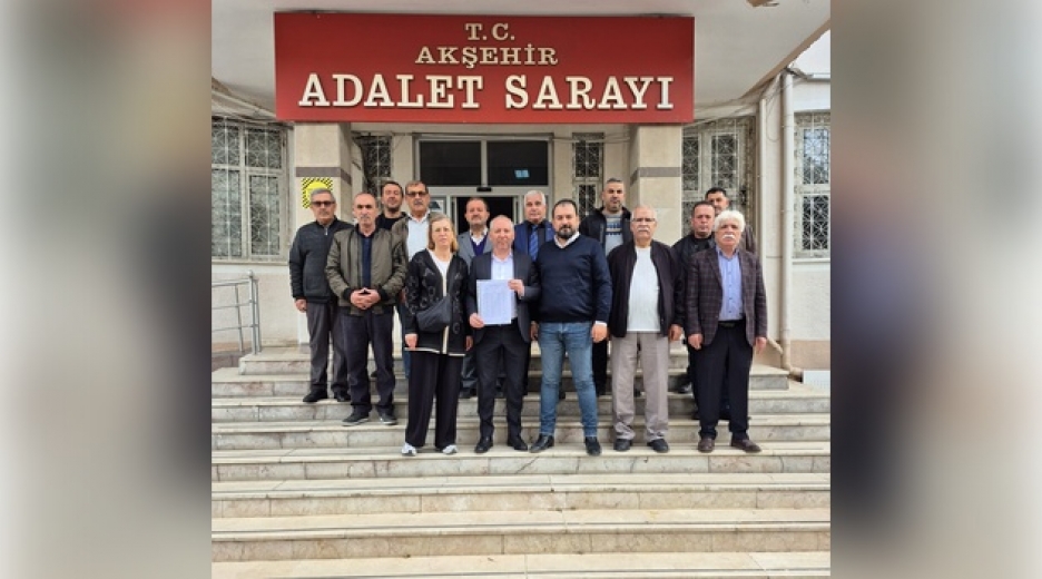 İYİ PARTİ AKŞEHİR  İLÇE BAŞKANI ASLAN KESKİN MAZBATASINI ALDI