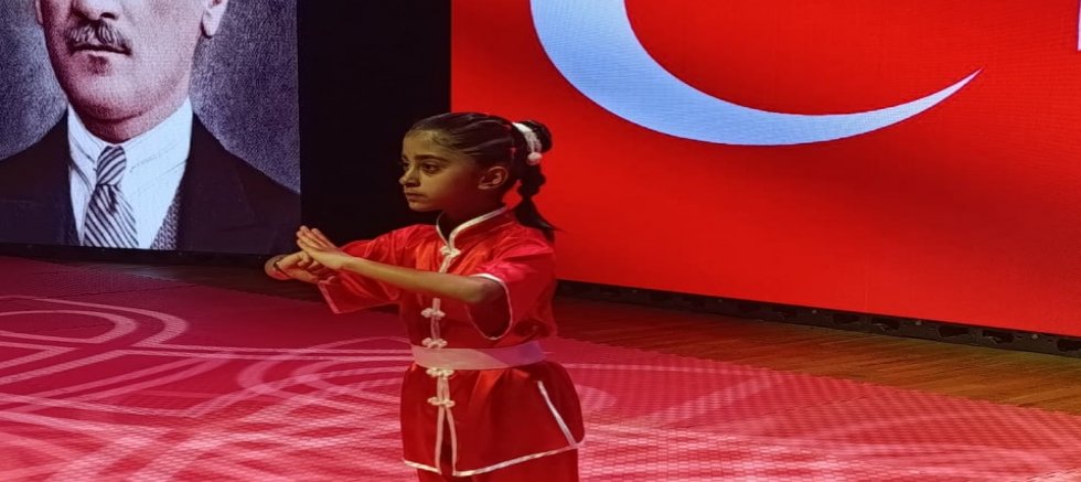 10 YAŞINDAKİ ŞAMPİYON ELİF NUR GÜRLEK’TEN ÇİFTE ALTIN BAŞARI