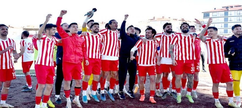 1922 AKŞEHİR SPOR HOROZLARI 2-0’LA GEÇTİ