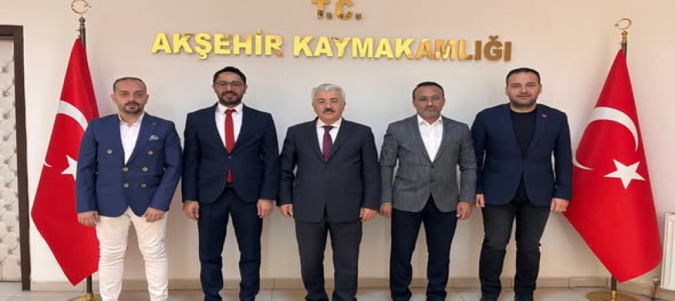 AK PARTİ İLÇE BAŞKANI ZEYBEK’TEN KAYMAKAM YİĞİT’E ZİYARET