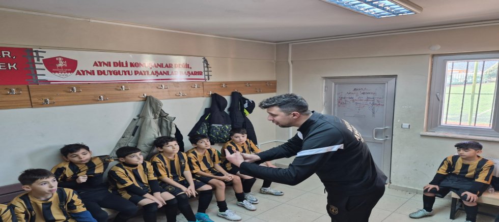 AKŞEHİR AKADEMİ SPOR KULÜBÜ GELECEĞİN FUTBOLCULARINI YETİŞTİRİYOR