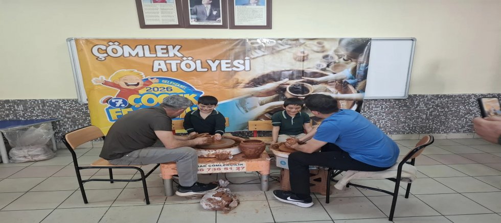 AKŞEHİR’DE MİNİK ELLER TOPRAKLA BULUŞTU: ÇÖMLEK FESTİVALİNE YOĞUN İLGİ