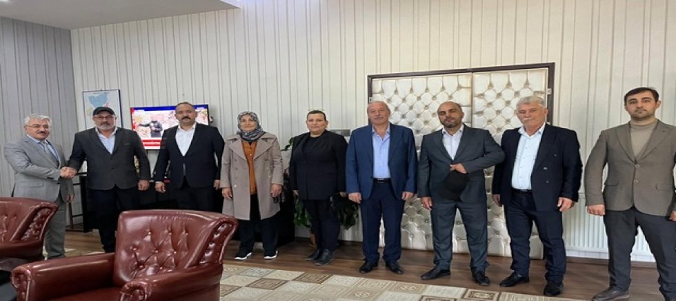 AKŞEHİR’DE MUHTARLAR GÜNÜ’NDE ANLAMLI BULUŞMA: MUHTARLARDAN KAYMAKAM YİĞİT’E ZİYARET