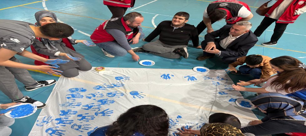 AKŞEHİR’DE OTİZM FARKINDALIK GÜNÜ RENKLİ ETKİNLİKLERLE KUTLANDI