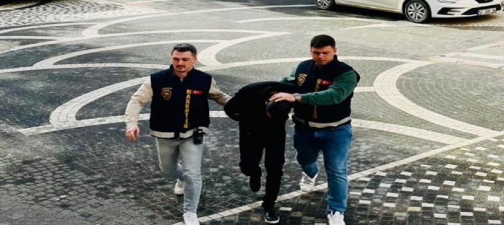 AKŞEHİR’DE OTOBÜSTE UYUŞTURUCU OPERASYONU: 700 HAP ELE GEÇİRİLDİ