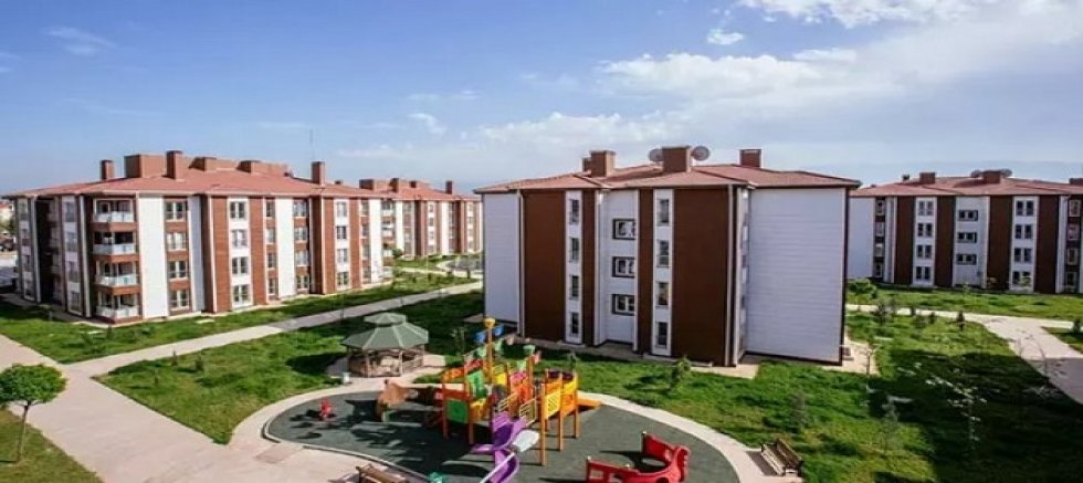 AKŞEHİR’DE TOKİ’YE REKOR BAŞVURU: 500 KONUT İÇİN 4 BİN 331 KİŞİ MÜRACAAT ETTİ