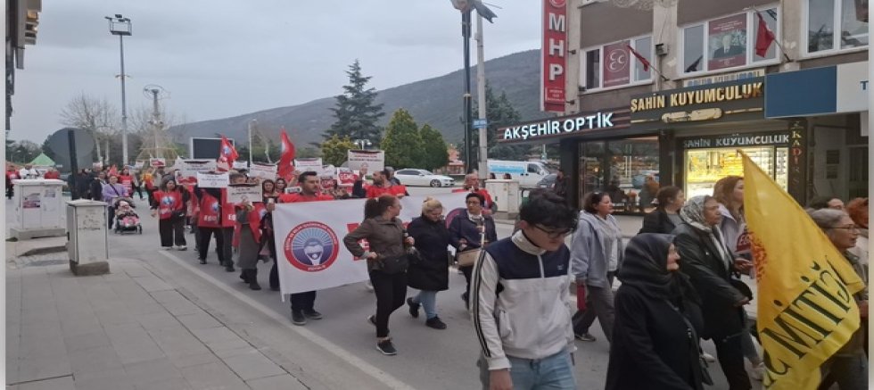 AKŞEHİR'DE YAĞMURA RAĞMEN 