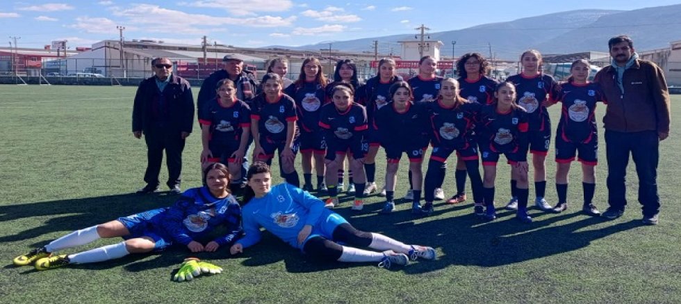 AKŞEHİR GENÇLERBİRLİĞİ U17 KIZLAR SON MAÇTA GALİBİYETİ KAÇIRDI