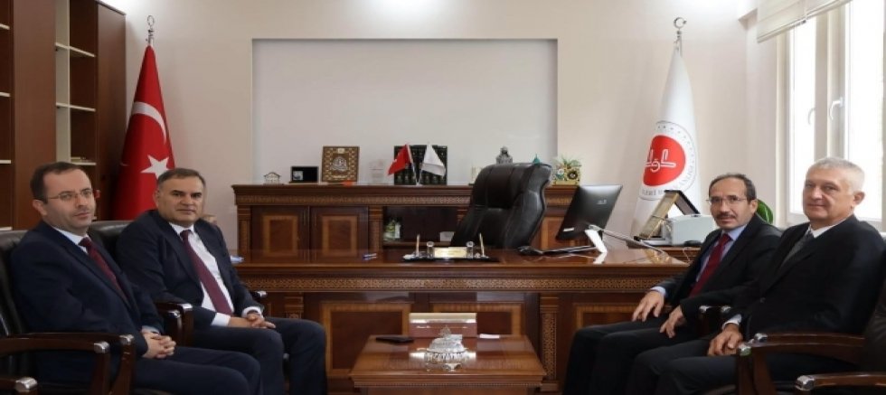 AKŞEHİR İLÇE MİLLÎ EĞİTİM MÜDÜRÜ TOPALOĞLU'NDAN AKŞEHİR MÜFTÜLÜĞÜNE ZİYARET