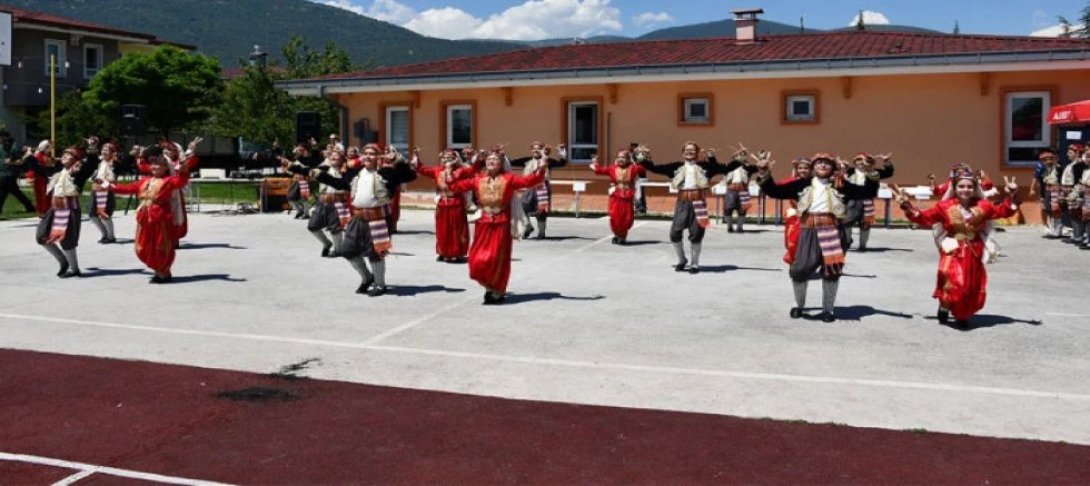 AKŞEHİR NASRETTİN HOCA ÇOCUK EVLERİ SİTESİ’NDE SÜNNET ŞÖLENİ VE ELSANATLARI SERGİSİ