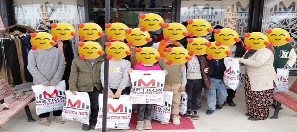 AKŞEHİR ÜLKÜ OCAKLARI’NDAN BAYRAM SEVİNCİ: ÇOCUKLARA BAYRAMLIK DAĞITILDI