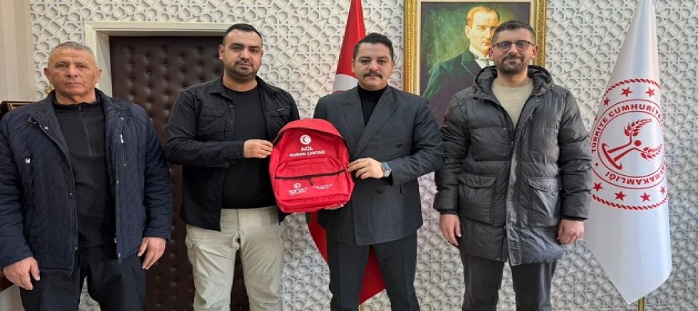 AKŞEHİR YAREN ARAMA KURTARMA DERNEĞİ’NDEN YUNAK KAYMAKAMI TAŞAVLI’YA ZİYARET