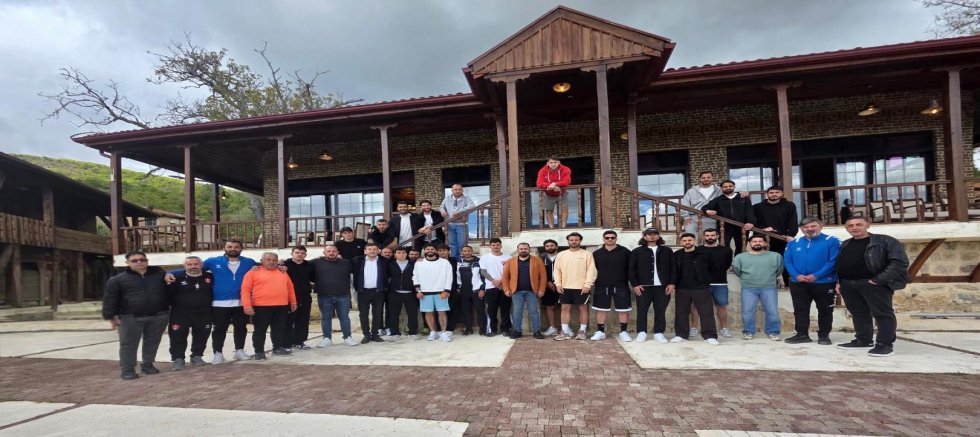 AS BAŞKAN CEYLAN’DAN PLAY OFF MAÇI ÖNCESİ MORAL KAHVALTISI