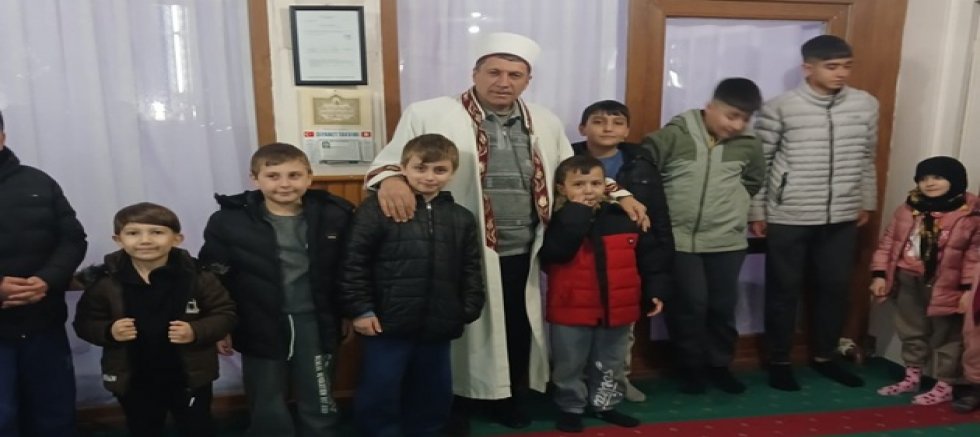 ATAKENT MERKEZ CAMİİ’NDE RAMAZAN BOYUNCA ÇOCUKLARA TERAVİH TEŞVİKİ