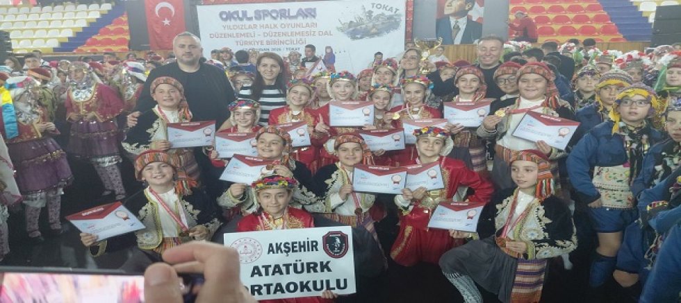 ATATÜRK ORTAOKULU ÖĞRENCİLERİNDEN TÜRKİYE ŞAMPİYONLUĞU GURURU