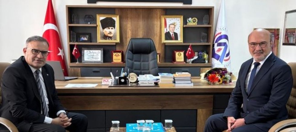 BAŞKAN KÖKSAL’DAN ÖĞRETMENLER GÜNÜ’NDE ANLAMLI ZİYARET