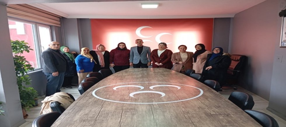 BATI CEPHESİ KADINLARI DERNEĞİ’NDEN MHP AKŞEHİR İLÇE TEŞKİLATINA ZİYARET