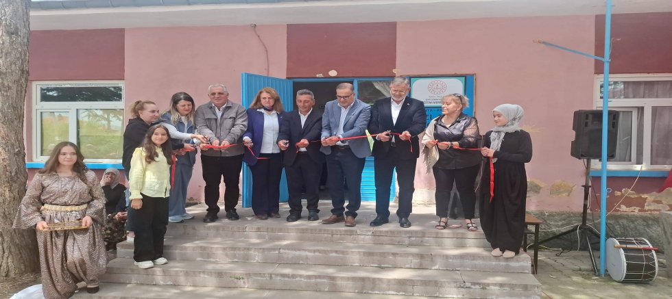 BOZLAĞAN MAHALLESİ’NDE HIDIRELLEZ COŞKUSU RENKLİ GÖRÜNTÜLERE SAHNE OLDU