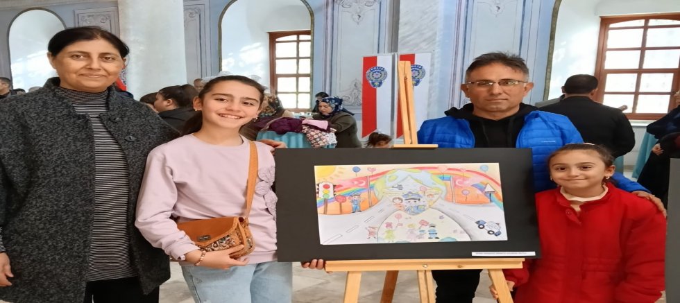 HAYDAR TUNA İLKOKULU ÖDÜLE DOYMUYOR