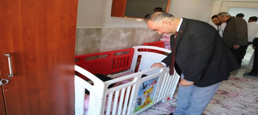 İL MÜDÜRÜ ARİF TOPAL’DAN UMUT EVİM VE UMUT BAKIM MERKEZİ’NE ZİYARET