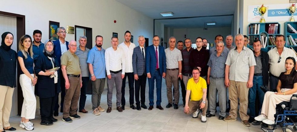 İLÇE MİLLÎ EĞİTİM MÜDÜRLÜĞÜNDE BAYRAMLAŞMA PROGRAMI GERÇEKLEŞTİRİLDİ