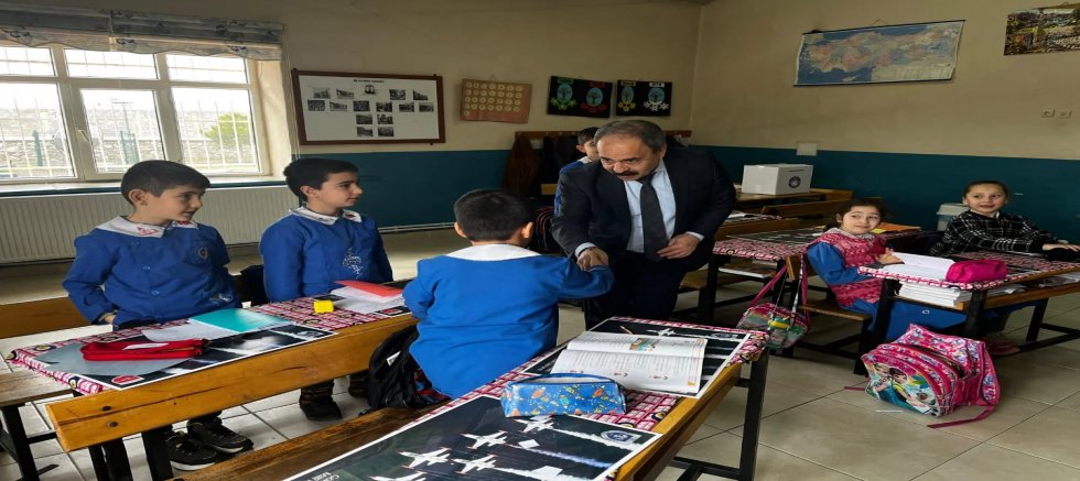 İŞCAN'DAN İKİ MAHALLE OKULUNA ZİYARET 