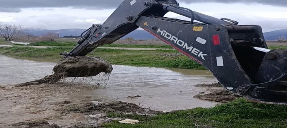 KARABULUT MAHALLESİ’NDE ÖRNEK İŞ BİRLİĞİ: SU AKIŞI SAĞLANDI