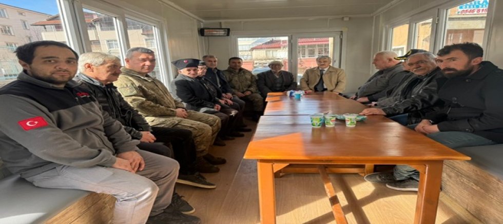 KAYMAKAM YİĞİT’TEN KORE GAZİSİ KAZIM ÇETİNKAYA’NIN AİLESİNE ANLAMLI TAZİYE ZİYARETİ