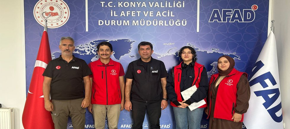 KIRMIZI YELEKLİLER DERNEĞİ’NDEN VALİ AKIN VE KONYA AFAD’A ZİYARET