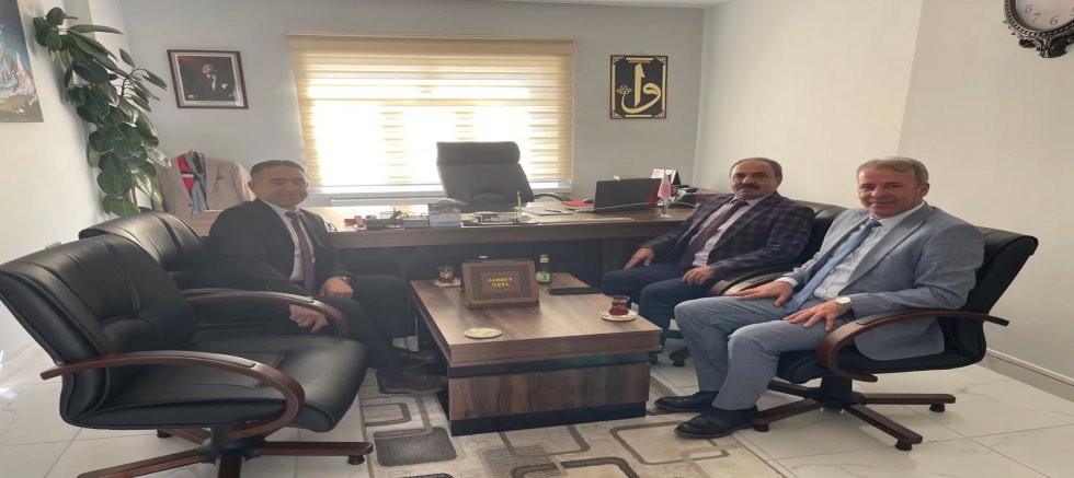 ÖĞRENCİLERDEN SOSYAL HİZMET MERKEZİNE ZİYARET