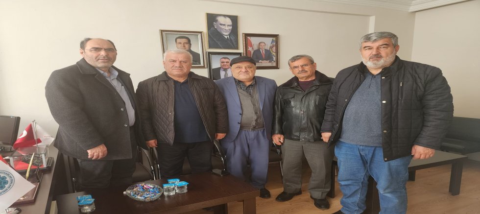 ÖNCEKİ DÖNEM MECLİS ÜYELERİNDEN KAHVECİLER ODASINA ZİYARET 