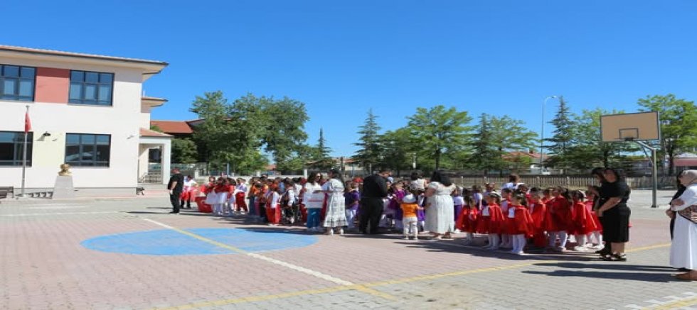 ŞEHİT CEMALETTİN ŞEKERCİ İLKÖĞRETİM OKULU ÖĞRENCİLERİ BAHAR ŞENLİKLERİNDE DOYASIYA EĞLENDİ