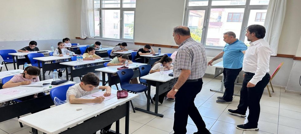 ŞEHİT ZEYNEP SAĞIR ANADOLU İMAM HATİP ORTAOKULU GİRİŞ SINAVI GERÇEKLEŞTİRİLDİ