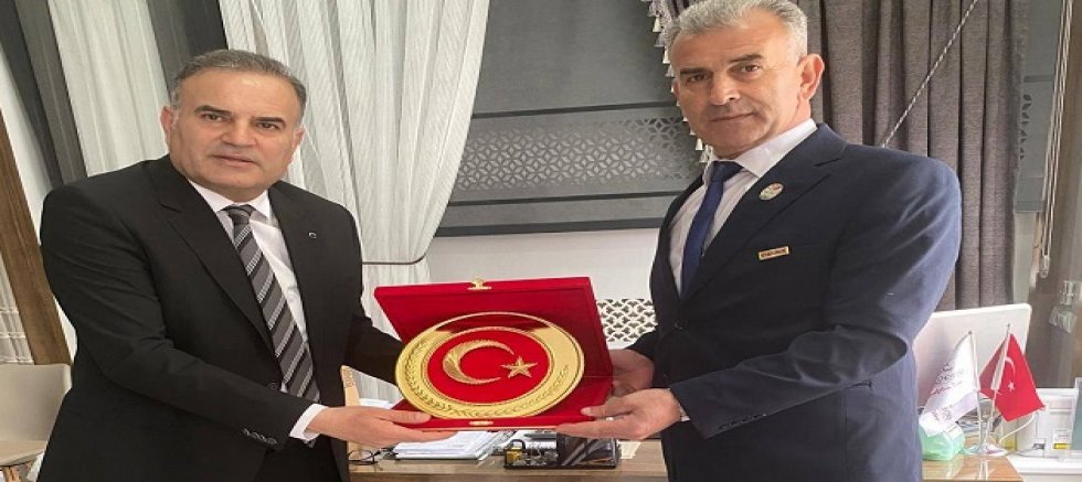 ŞEHİTLER GÜNÜNDE ANLAMLI ZİYARET