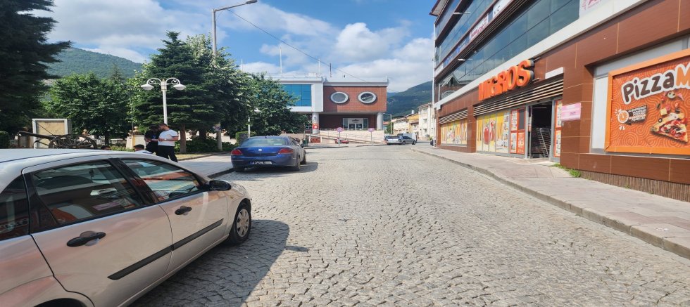ŞENLİK VAR, YOL SIKINTI! AKŞEHİR'DE VATANDAŞ İSYANDA