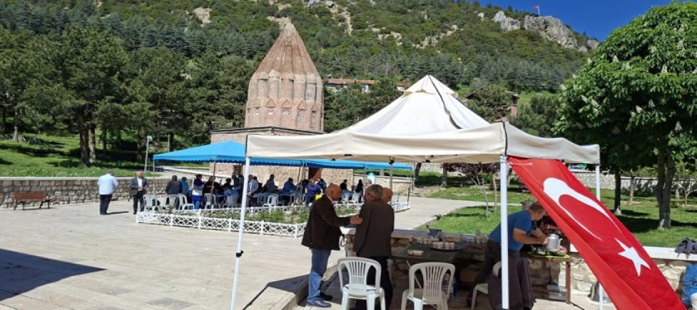 SEYYİD MAHMUD HAYRANİ TÜRBESİNE YOĞUN ZİYARETÇİ AKINI