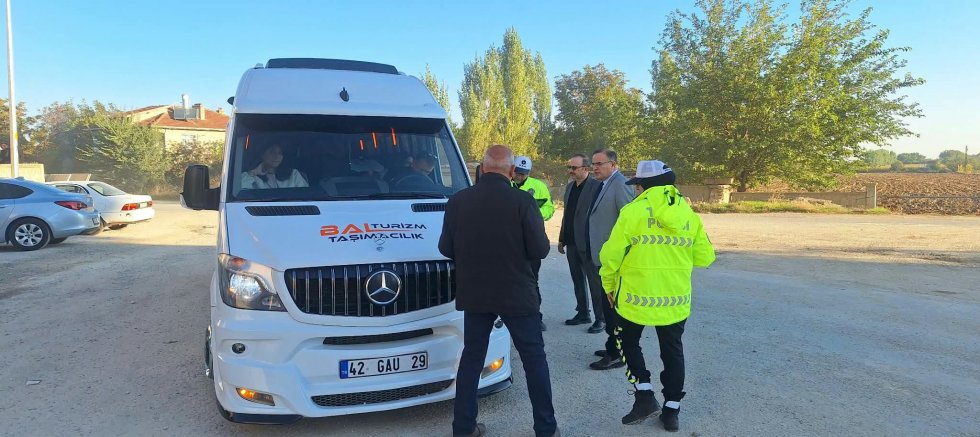 TAŞIMA YOLUYLA EĞİTİME ERİŞİM KAPSAMINDAKİ ÖĞRENCİ SERVİS ARAÇLARI DENETLENDİ