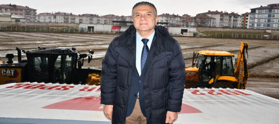 YAPIMI SÜREN STADYUM GÜNDEMDE: YÜKLENİCİ FİRMADAN AÇIKLAMA