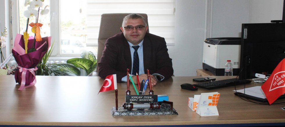 YUNAK'IN YENİ TAPU MÜDÜRÜ HAKAN ÖZER GÖREVE BAŞLADI