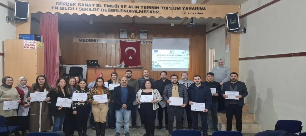 YUNAK'TA AB PROJELERİ İÇİN EĞİTİM