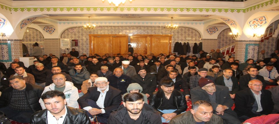 YUNAK’TA BAYRAM COŞKUSU: BAŞKAN GÜNALTAY VATANDAŞLARLA BAYRAMLAŞTI