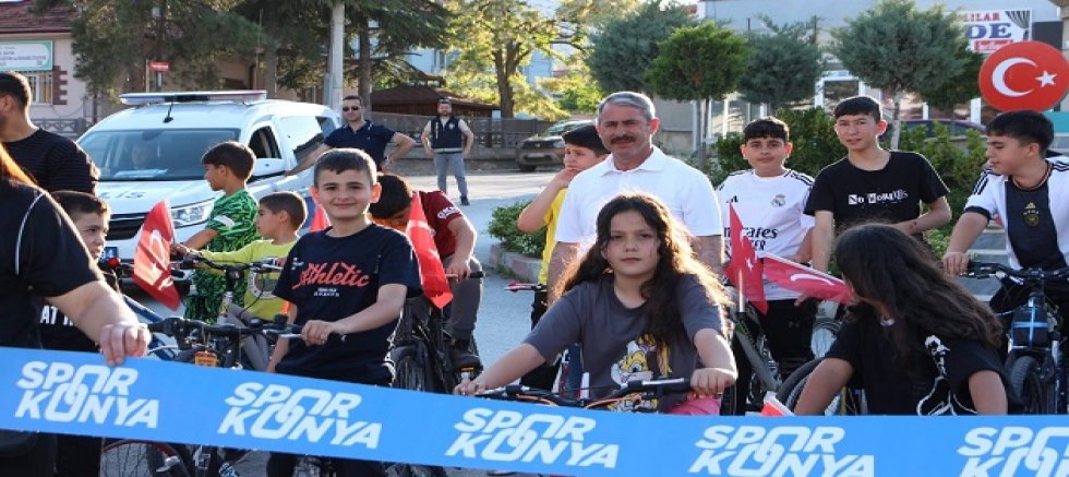 YUNAK'TA PEDALLAR MUTLULUK, SAĞLIK VE GELECEK İÇİN ÇEVRİLDİ